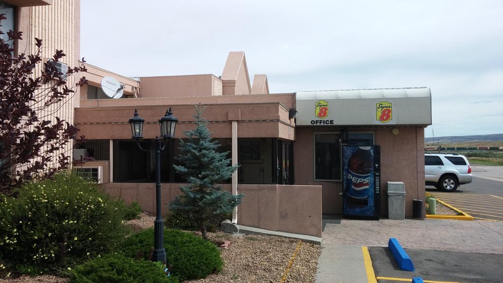 Super 8 By Wyndham Laramie Exterior foto